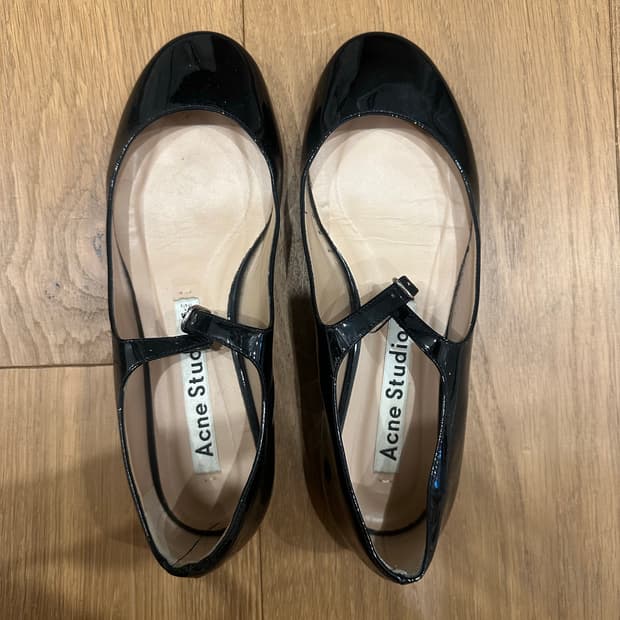 아크네 에나멜메리제인 230