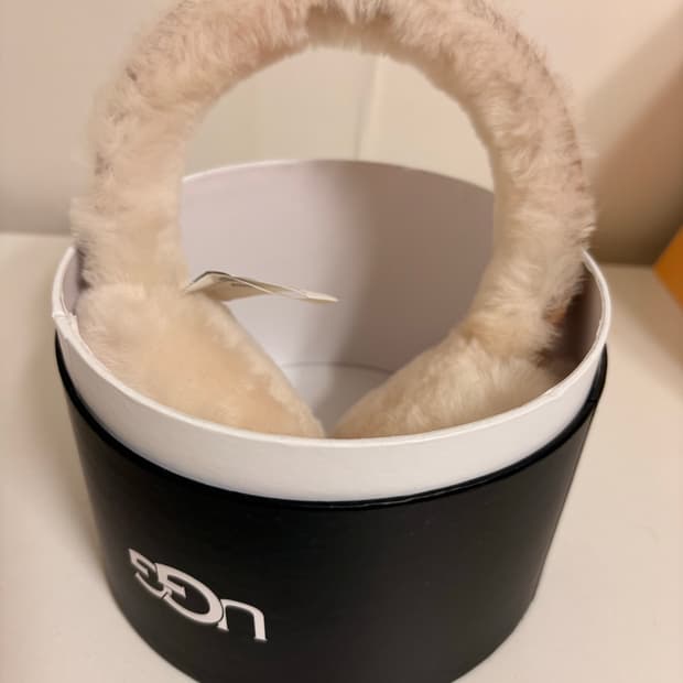 Ugg 어그 빅 로고 양모 귀마개 체스넛