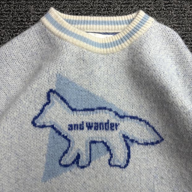 메종키츠네 X 앤드원더 빅로고 스웨터 풀오버 화이트 2294