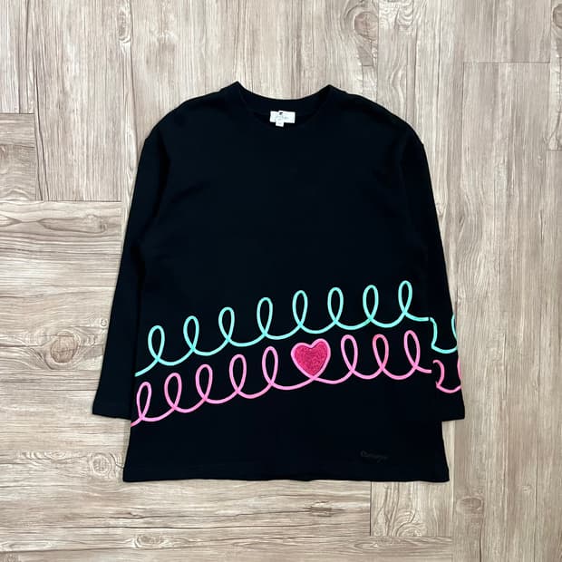 courreges 드로잉 하트 스웻셔츠