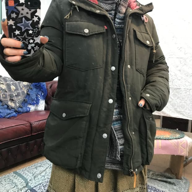 리바이스 덕다운 포켓 하프패딩 