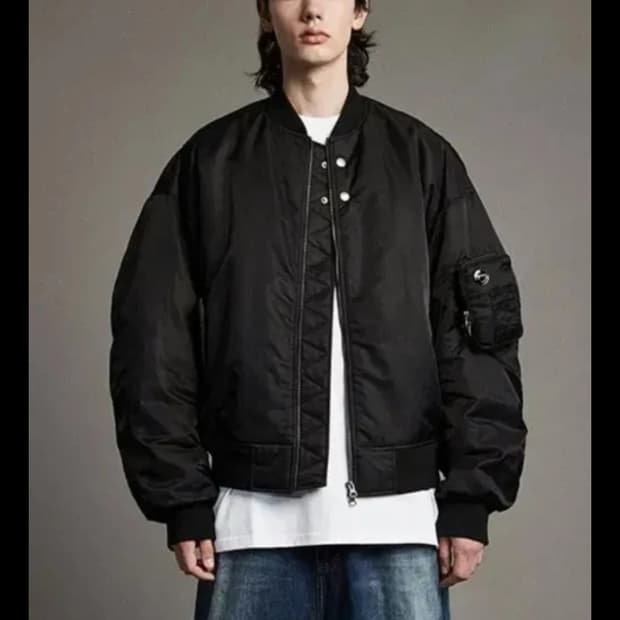 IEY 이에이 파우치 봄버 Ma-1 L