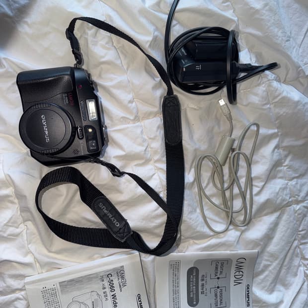 셀카가능)Olympus c-5060 판매합니다!
