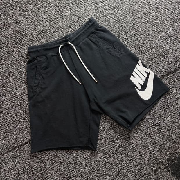 나이키 빅스우시 컷오프 스웻 쇼츠 3408