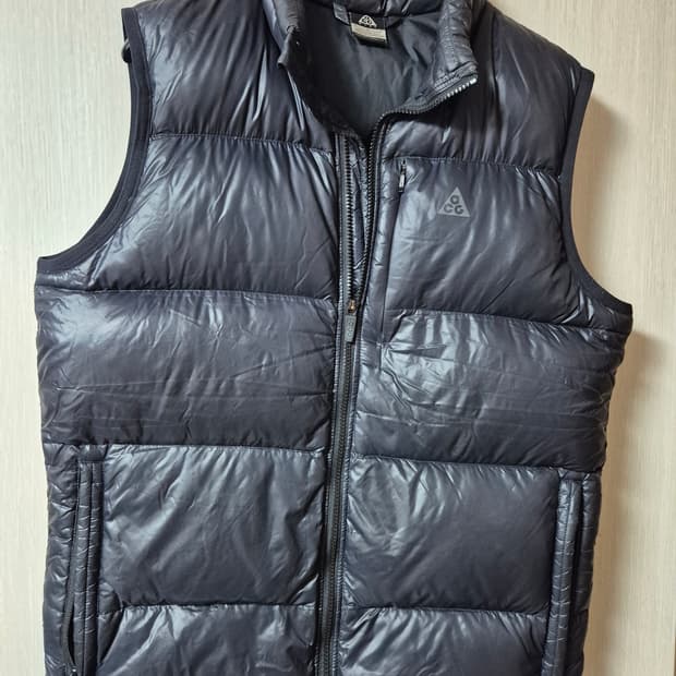acg 나이키 ACG 구스다운 패딩 베스트 패딩조끼 M 블랙