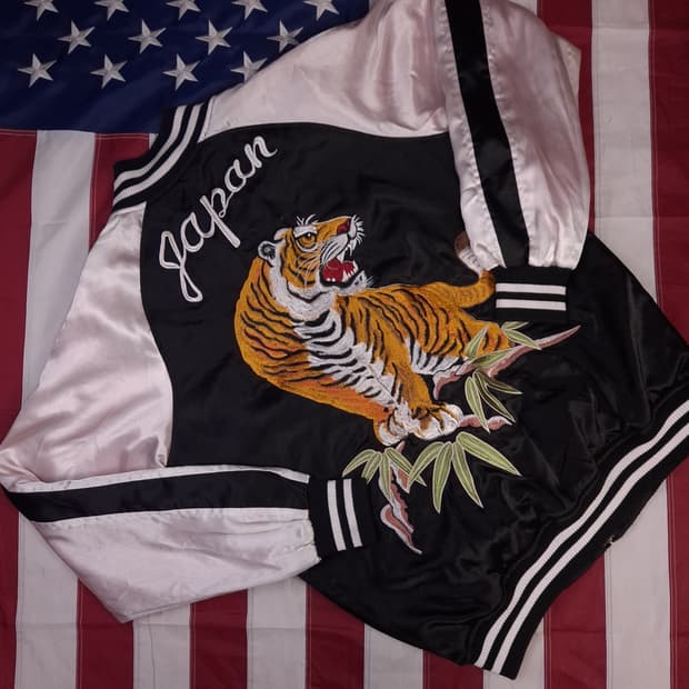 오리지날 ROGUE JPN 타이거 수베니어 스카잔