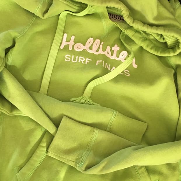 홀리스터 후드티