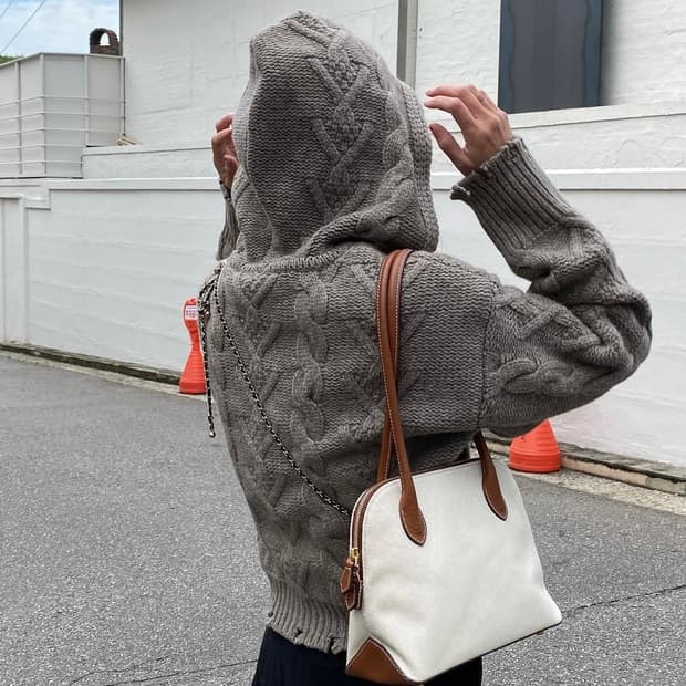 BEAKER 데미지 니트 크롭 후디