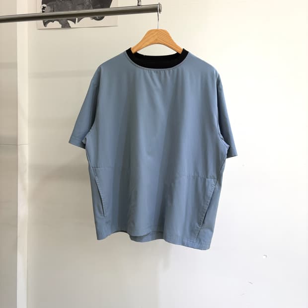 TRAVEL SHELL 반팔 티셔츠