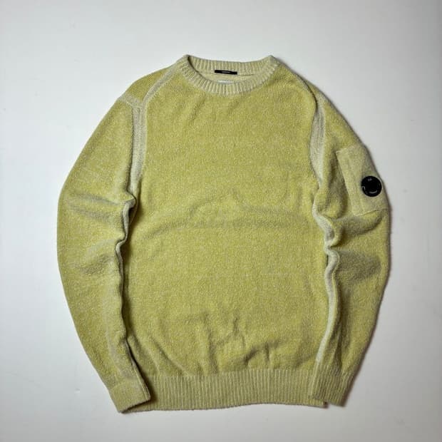 CP컴퍼니 램스울 아플리케 플리스 렌즈 스웨터 PN8446