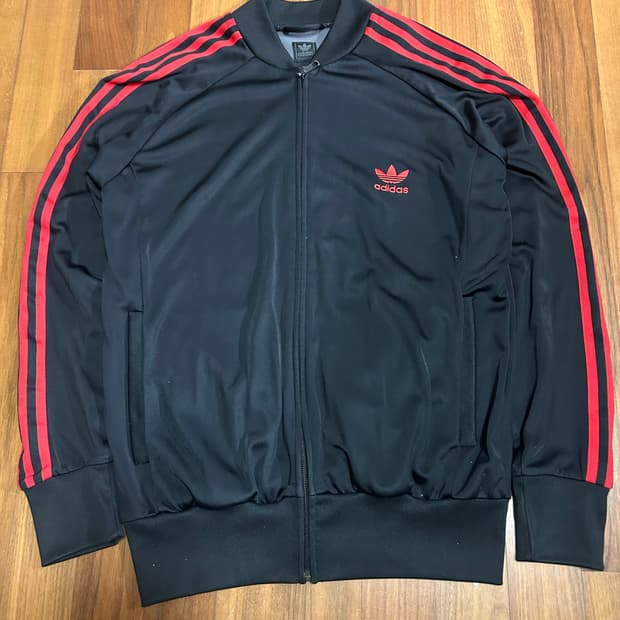 아디다스 검빨져지 팝니다!