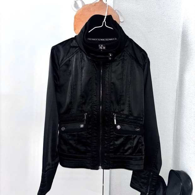 Cecil McBee high-neck shot jacket