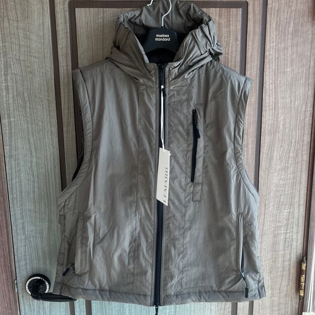 [새상품]르마드 패디드 후드 베스트 그레이