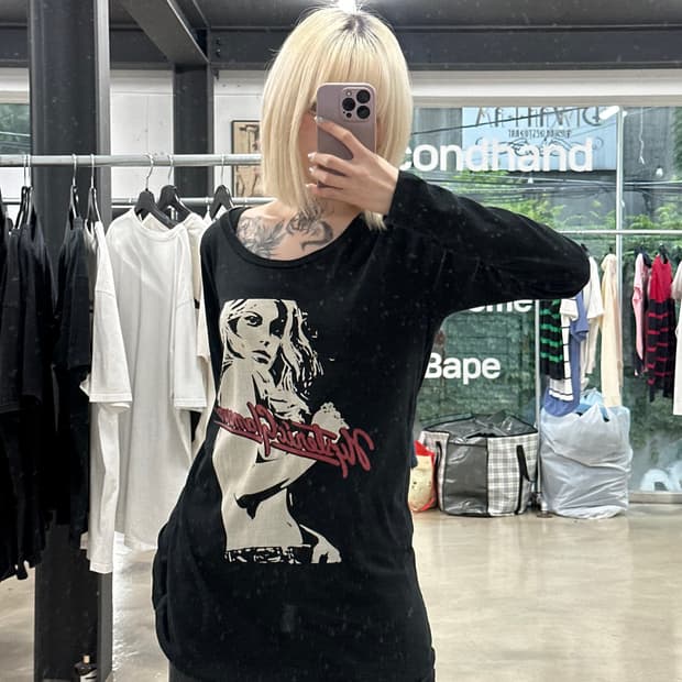 히스테릭 글래머 라운드넥 히스걸 프린팅 블랙 롱슬리브 긴팔 티셔츠