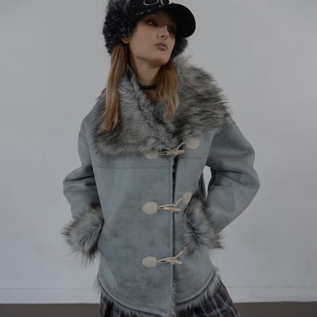 급처)DUFFLE MUSTANG JACKET / BABY BLUE 무스탕