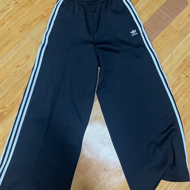 아디다스 와이드 트랙팬츠