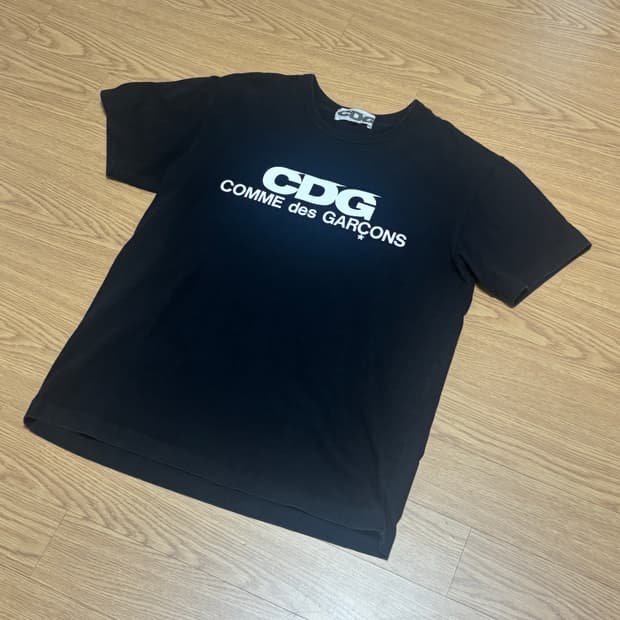 CDG 꼼데가르송 반팔 티셔츠 L-XL