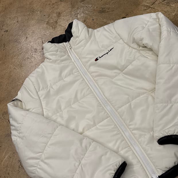 [정품/M] 챔피온 아이보리 패딩 점퍼 b8