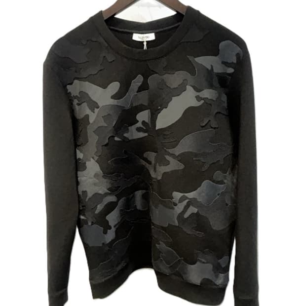 발렌티노 카모플라쥬 맨투맨