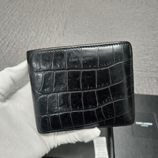 [특가][정품]입생로랑 크로커다일 반지갑