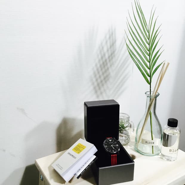 엠포리오 아르마니 블랙 다이얼 패브릭 스트랩 시계