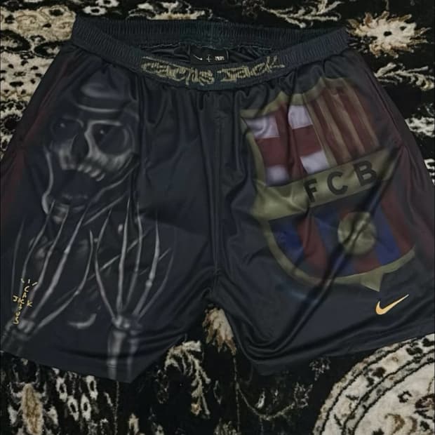 트래비스 스캇 x FC 바르셀로나 콜라보 반바지2XL