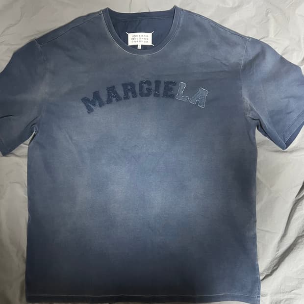 마르지엘라 로고티셔츠