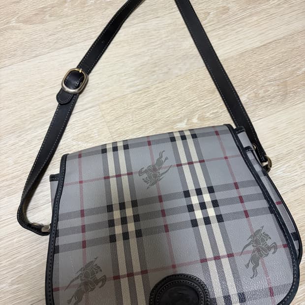 버버리 빈티지 크로스백