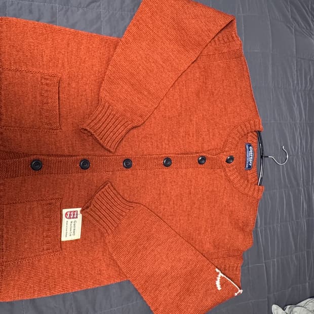 건지울른스 가디건 엠버 44사이즈