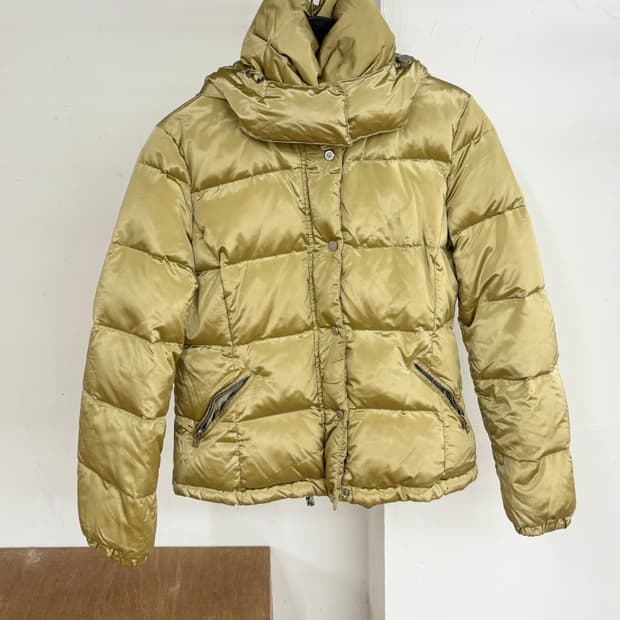 막스마라 위켄드 라인 골드 패딩 자켓
