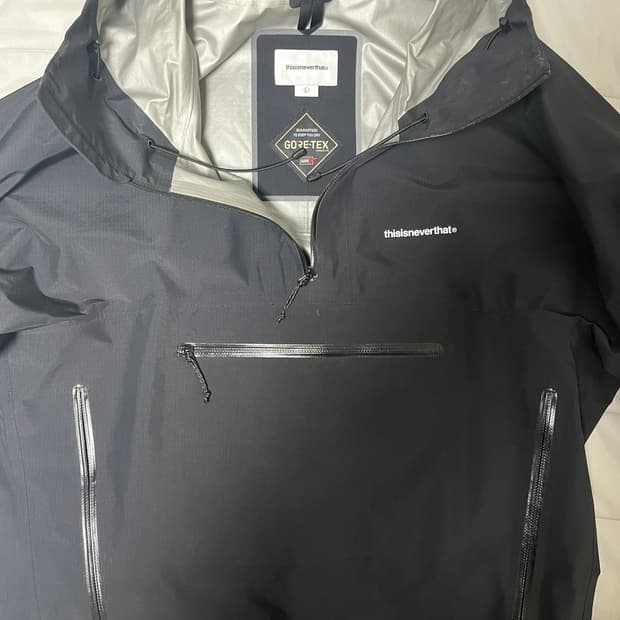 디네뎃 고어텍스 바람막이