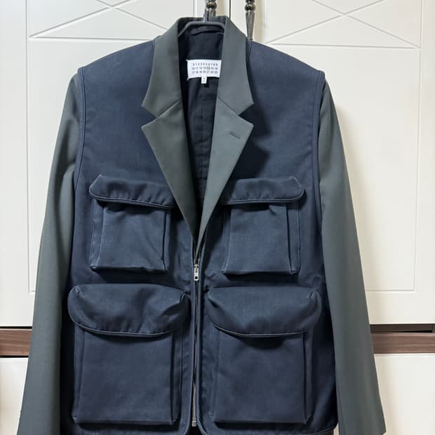 르메르 실크 멀티 포켓 베스트