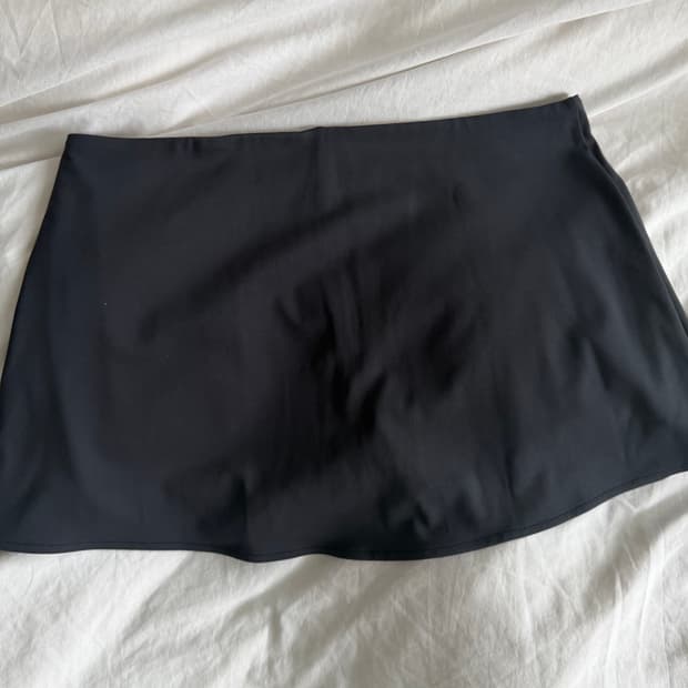 마뗑킴 플레어미니스커트(속바지 내장0) 차콜