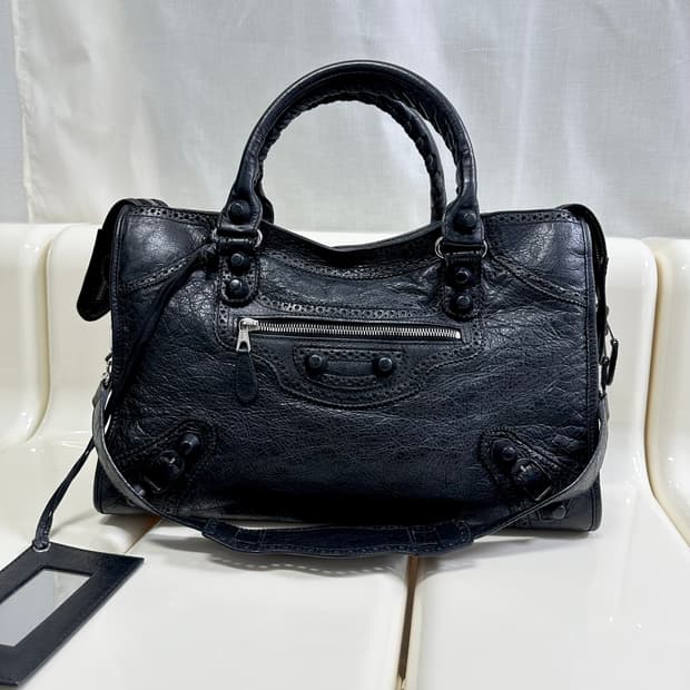 [A 정품] 발렌시아가 시티 모터백 미디움 블랙