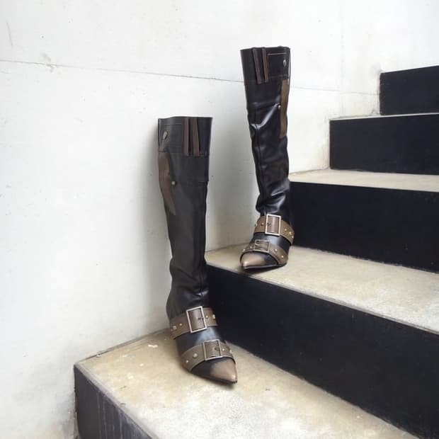 Dark knight buckle long boots
