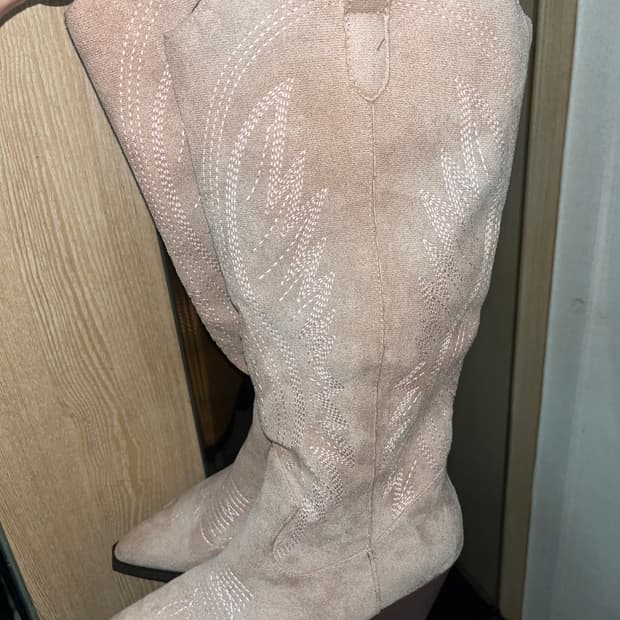 베이지 웨스턴부츠