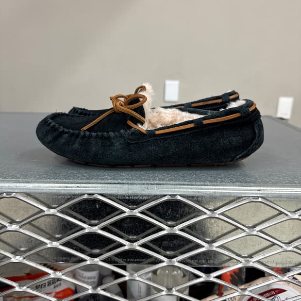 어그 다코타 모카신 250