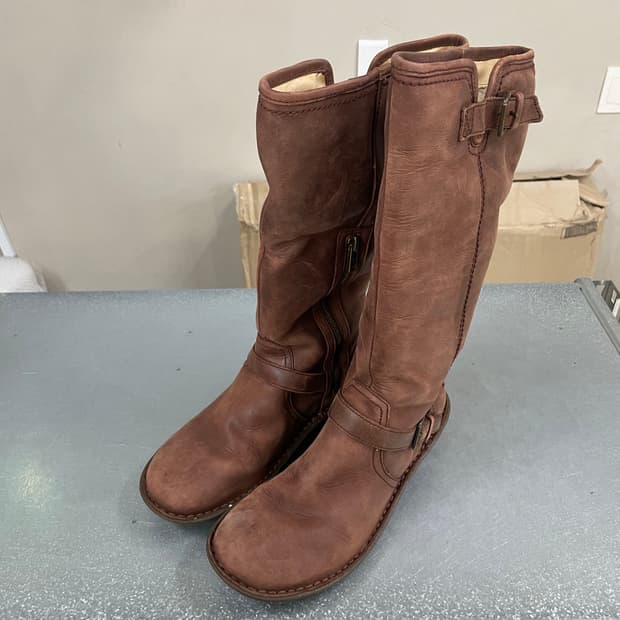 어그 시어링 롱부츠 250