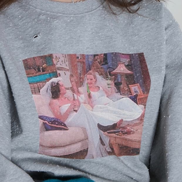 프레클x프랜즈 맨투맨