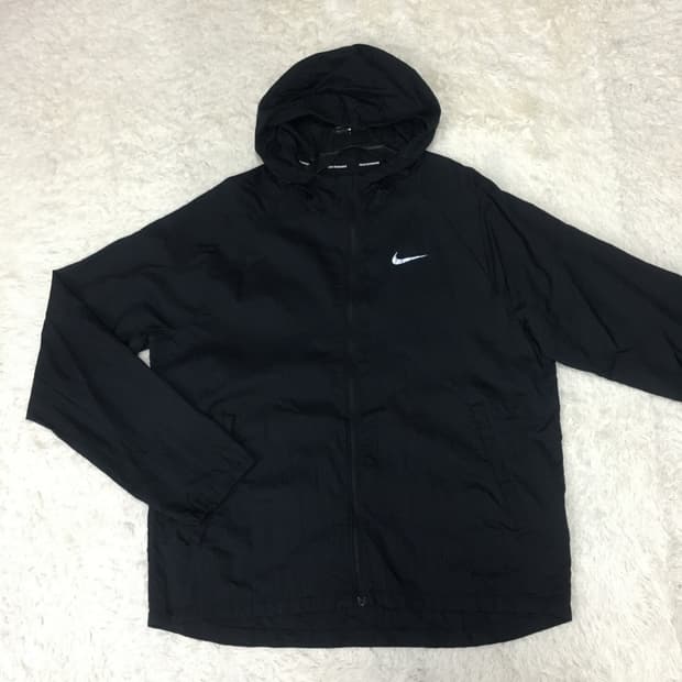 나이키 경량 바람막이자켓 CC19