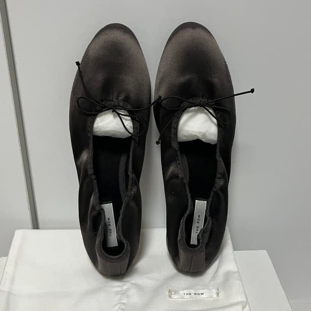 [38]더로우 AWAR 발레리나 플랫 슈즈/실크 새틴 브라운