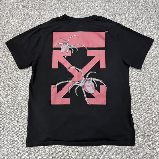 S 오프화이트 스파이더 애로우 반팔 티셔츠