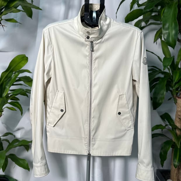 [정품] 몽클레어 카탈라 바이커 자켓 2사이즈