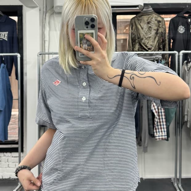 단톤 라운드 카라 체크 셔츠