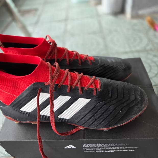 프레데터축구화 280