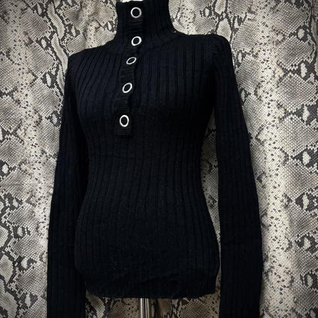 [00’s] 5 Button Slim Fit Knit Sleeve