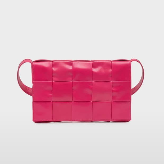 보테가베네타 카세트 백 롤리팝