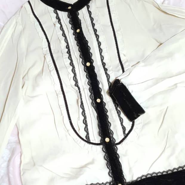 axes femme 엑시즈팜 블라우스