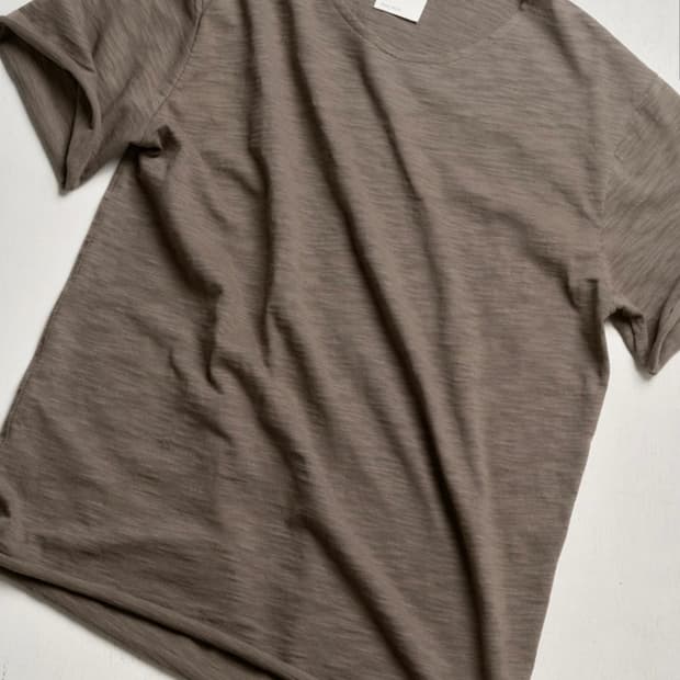 모노프리베 Textured Roll Half Sleeve 브라운