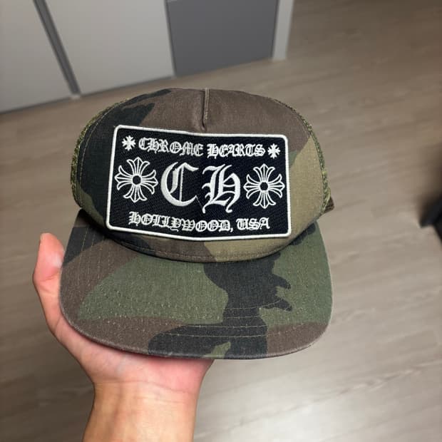 크롬하츠 카모 트러커캡